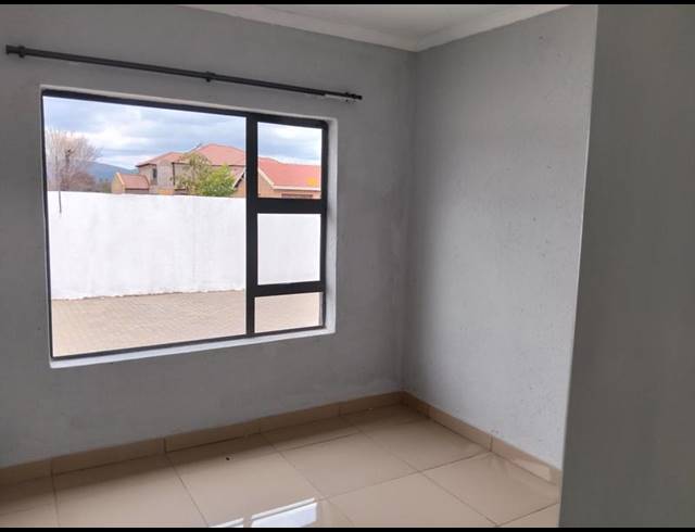 2 BEDROOM PROPERTY TO RENT IN CHROOM PARK